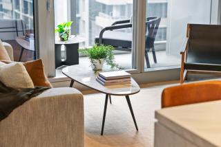 Luxe 1BR Study Balcony Pool Gym Sauna Steam - Melbourne - 2