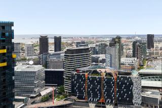 Luxe 1BR Study Balcony Pool Gym Sauna Steam - 1