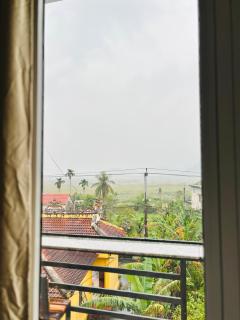 Bamboo Riverside Home - 5