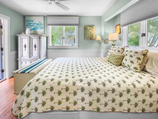 Waves l Community Heated Pool l Close to Town Square & Private Beach Access l Dog Friendly - 5