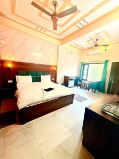 The Anand By The Ganges - 8