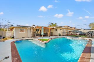 Pool & Fire Pits • Pet Friendly • 3 BR Home - 0