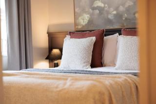 Peaceful Riverside Lodge Free Parking - 0