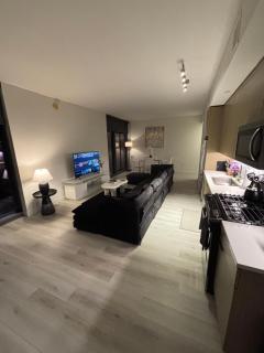 1BR located DTLA!! - 8