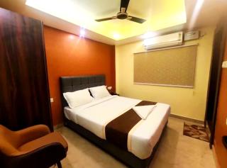Hotel Royal - View - Residency & Restaurant Bodh Gaya Near Temple & The Great Buddha Statue Fully Air Conditioning Rooms- Premium Quality Hotel Inn Bodh Gaya - 0