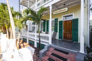 Curry House- 3rd Floor, King Bed, & Balcony Room 8 - 9