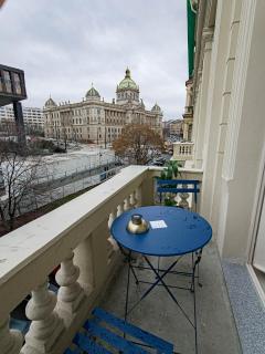 Heritage Haven Mezzanine Apartment with Balcony - 8