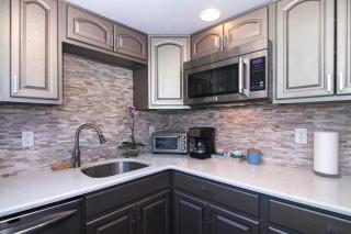 Blue Sky Beach Cottage - Cocoa Beach downtown - 1