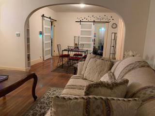 Comfortable 2-Bdrm Spacious Home with Wifi & Patio - 0