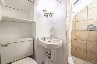 Curry House - Room 9 - 6