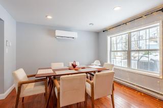 Lakeview Family Retreat Newly Renovated 4BR House - 7