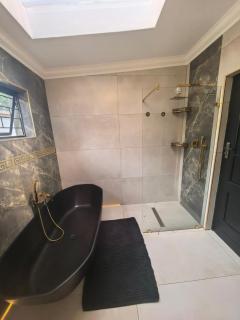 Bryanston Palms Accommodation - 7