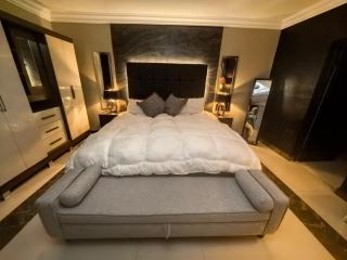 Bryanston Palms Accommodation - 2