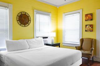 The Curry House - Entire Complex - 3