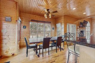 Peaceful Waterfront Retreat Sleeps 8 Dock is available & Grill - 2