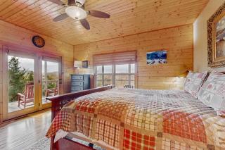 Peaceful Waterfront Retreat Sleeps 8 Dock is available & Grill - 9