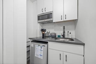 Highly Recommended Studio Near Times Square - New York - 5