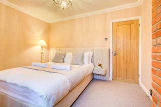 Cottage in the centre - 6