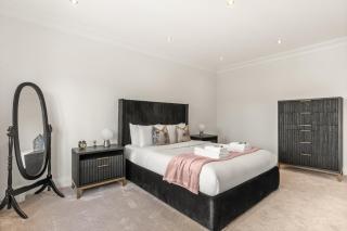 New! Trendy 5BR with Garden and Parking near Wimbledon - 5