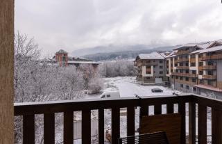 Cozy Mountain View Apartment with Balcony & Ski Access nearby - Serendipity - 8