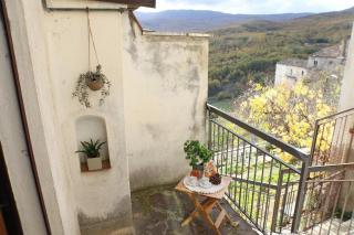 House located in the heart of Abriola - 2