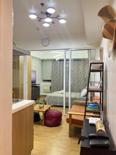 Azure Urban Resort Residences by JEs Cabin - Manila - 6