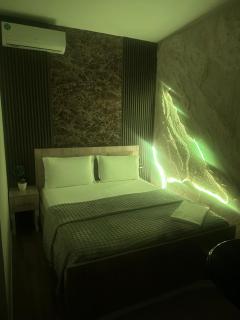 four generation hotel - 1