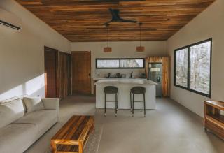 CASA ROBLE, One-Bedroom with Pool in Paradise, Quiet and Fast WiFi - 9