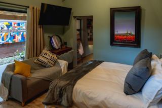 Gillford Alley luxury bachelor living - 6