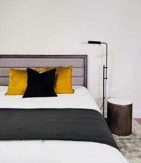 Modern King Room Private Ensuite Vancouver West - 0