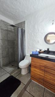 Familiar, amplio y con alberca - 6