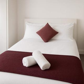 Spacious 4-Bedroom Home Near Eastville Park - 8