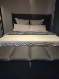 The pentagon luxury - 0