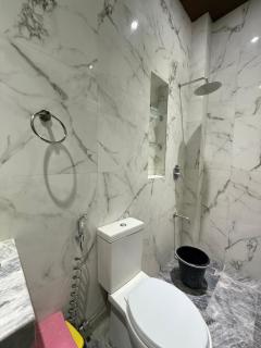 Elyu jasons home with netflix and parking - 7