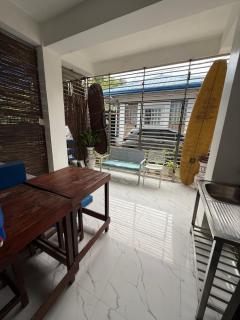 Elyu jasons home with netflix and parking - 4