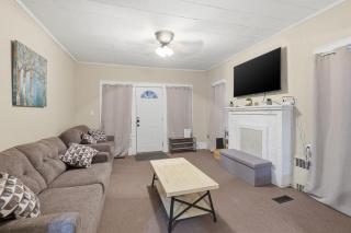 Cozy Matewan Trail Stay home - 2