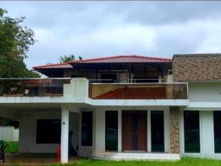 20minutes to Cochi Airport, 20minutes to Ankamaly Railway - 0