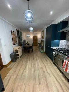 "Ivyholme" Superb Premium House in Central Durham Location - 2