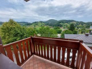 Cozy Nook Stays, Ski rent, zatočišče med Roglo in Termami Zreče, Balkoni z Razgledom! - 0