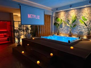 Romantische suite met jacuzzi & sauna - dichtbij stadscentrum - 9