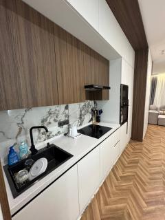 Modern 1BR, Lux-Skyscraper Large, Loggia and View - 1