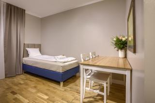 New! Studio with 3 Beds - Easy Access to Airport, City Center & WUM - 4