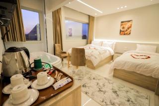 First Site OF Pyramids View & Jacuzzi - 3