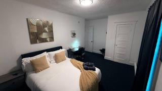 Nona - Cozy 3BR Apt with Parking, Desk & Fast WiFi near Yale, Quinnipiac, SCSU & Hospitals - 8