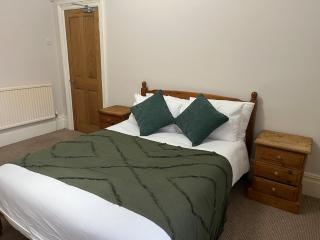 Spacious Victorian townhouse - Sleeps 11 - 2