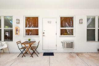 Miami Beach Retreat with Onsite BBQ - 6