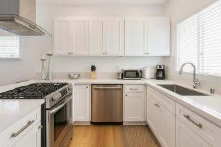 Exclusive 2BD 3BA with Balcony - 6