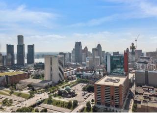 Modern Downtown Detroit 2BR Retreat - 4