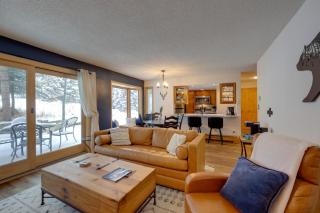 Charming Vail Condo with Patio and Mountain Views - Vail - 0
