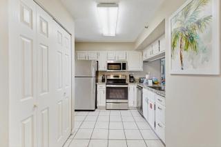 Emerald Towers 605 - 2